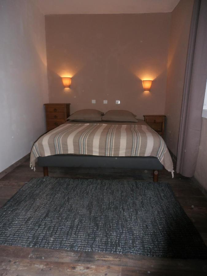 La Vallee De Gaia Bed & Breakfast Saint-Hilaire-de-Lavit Екстериор снимка