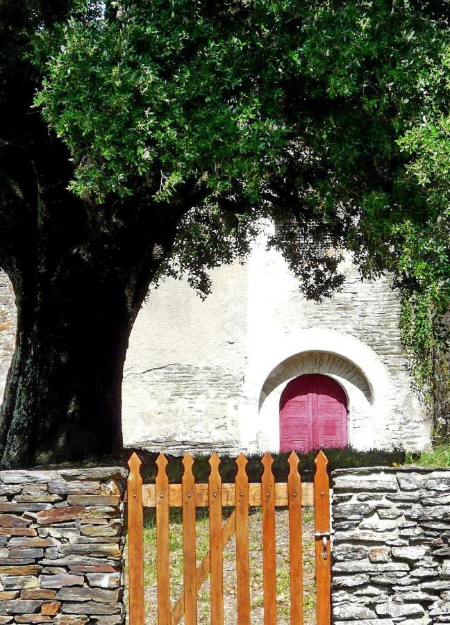 La Vallee De Gaia Bed & Breakfast Saint-Hilaire-de-Lavit Екстериор снимка